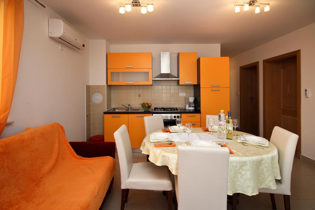 Apartments Koritnik Punat Quarto foto